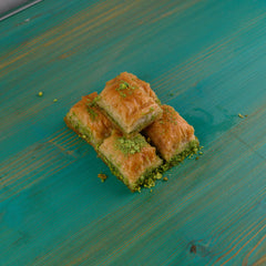 Aragostine stuffed with pistachio cream
