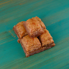 Aragostine stuffed with pistachio cream